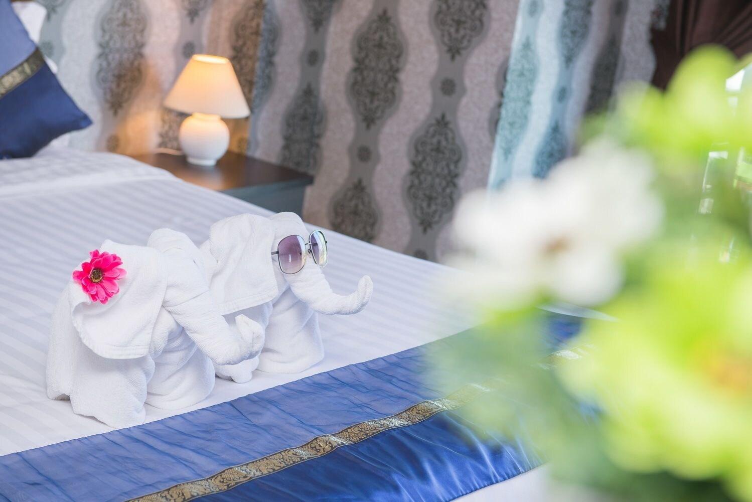 Only Blue Hotel Patong Экстерьер фото
