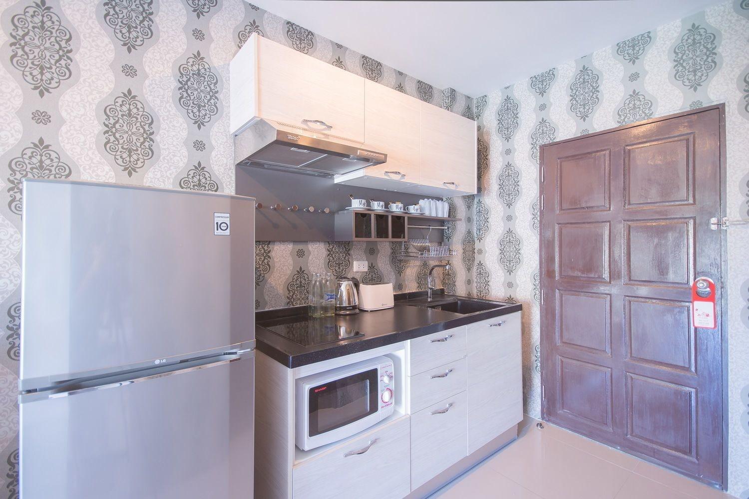 Only Blue Hotel Patong Экстерьер фото