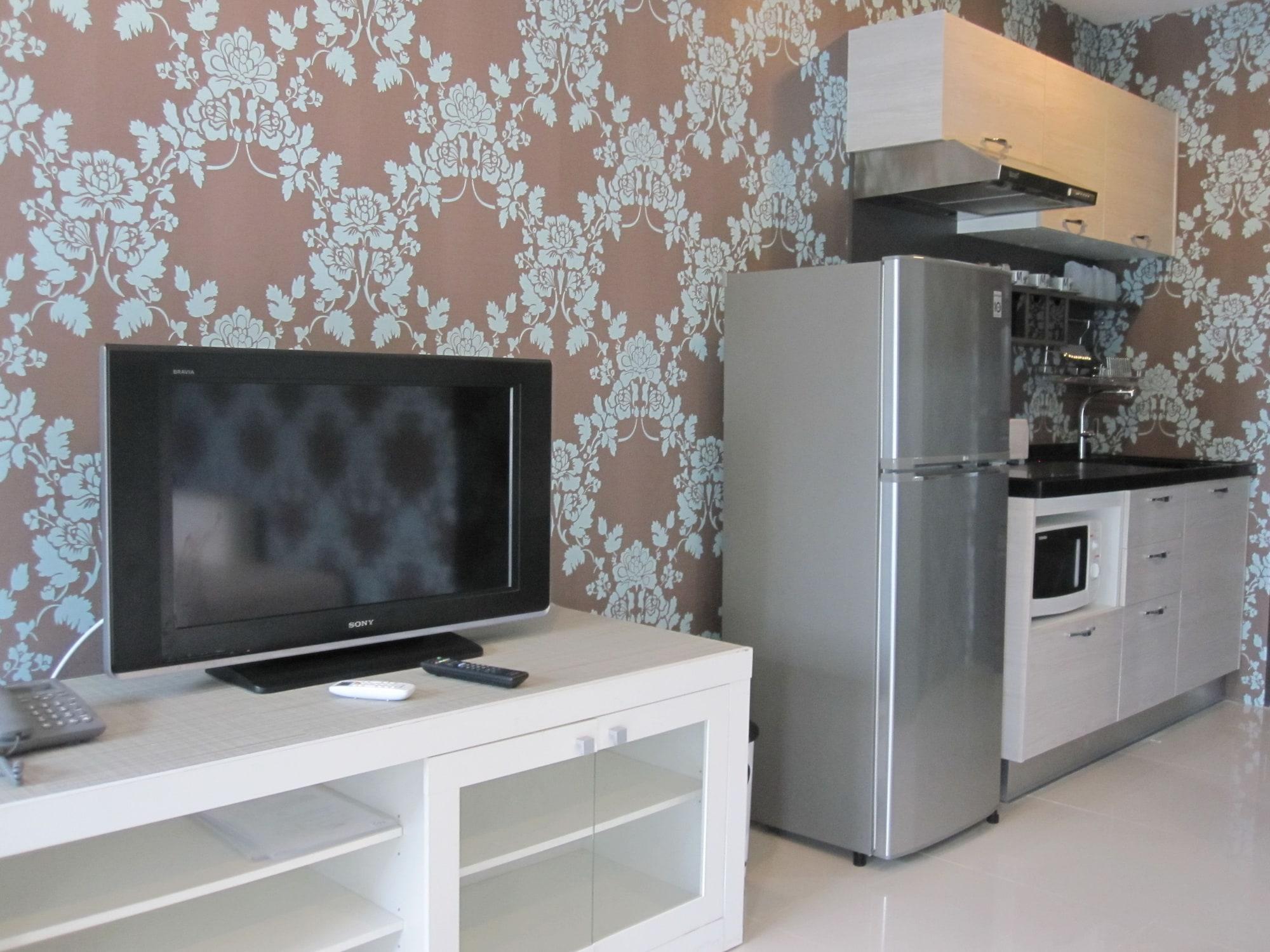 Only Blue Hotel Patong Экстерьер фото