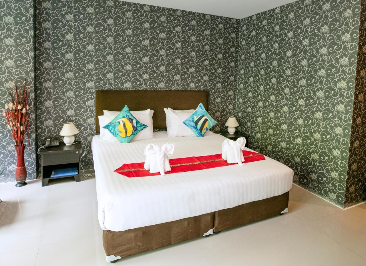 Only Blue Hotel Patong Экстерьер фото